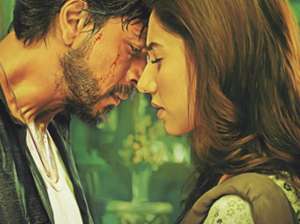 Shah Rukh returns with a bang in ‘Raees’,... Shah Rukh returns with a bang in ‘Raees’,...