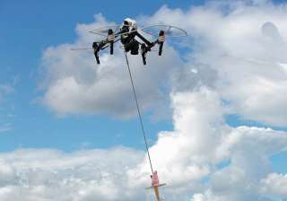 Ice cream drone tested at the beach - India TV Ice cream drone tested at the beach - India TV