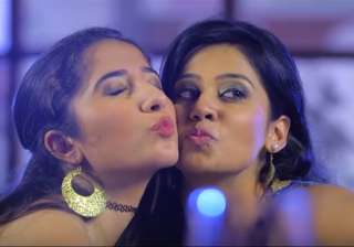 Show off - India TV Show off - India TV