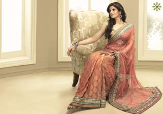5 tips to wear your favourite sari yet stay warm... 5 tips to wear your favourite sari yet stay warm...