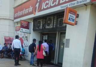 Queues at banks have shortened - India TV Queues at banks have shortened - India TV