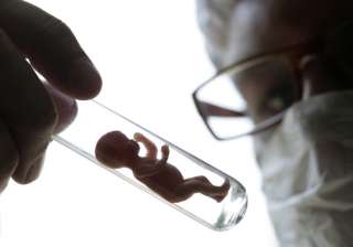 Shariat court legalises ‘test tube baby’... Shariat court legalises ‘test tube baby’...