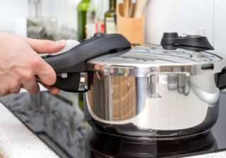Buying a pressure cooker? Here are the 5 things... Buying a pressure cooker? Here are the 5 things...