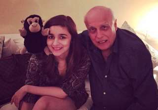 Alia Bhatt and Mahesh Bhatt - India TV Alia Bhatt and Mahesh Bhatt - India TV