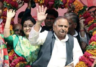 Mulayam's daughter-in-law Aparna Yadav lost in... Mulayam's daughter-in-law Aparna Yadav lost in...