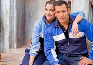 Anushka Sharma and Salman Khan - India TV Anushka Sharma and Salman Khan - India TV