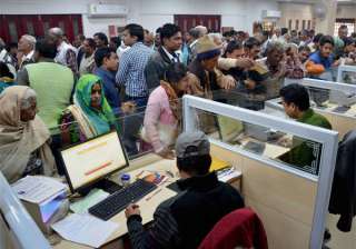 Banks begin charging Rs 150 per transactions... Banks begin charging Rs 150 per transactions...