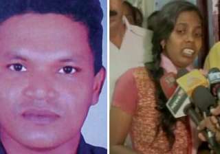 Widow of Kerala soldier Roy Mathew suspects foul... Widow of Kerala soldier Roy Mathew suspects foul...