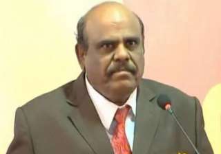 100 cops at Justice Karnan’s doorsteps to serve... 100 cops at Justice Karnan’s doorsteps to serve...