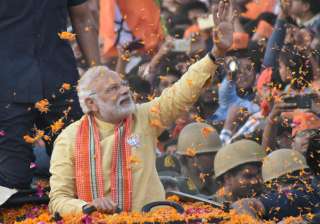 Modi accuses Akhilesh govt of being anti-farmer -... Modi accuses Akhilesh govt of being anti-farmer -...
