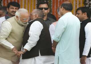 PM Modi all ears to Mulayam - India TV PM Modi all ears to Mulayam - India TV