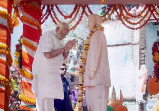 PM Modi paying tributes to former PM Lal Bahadur... PM Modi paying tributes to former PM Lal Bahadur...