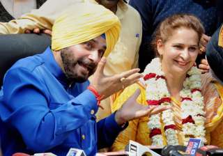 Navjot Singh Sidhu with his wife Navjot Kaur... Navjot Singh Sidhu with his wife Navjot Kaur...