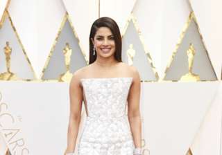 Priyanka Chopra on her Oscar outfit - India TV Priyanka Chopra on her Oscar outfit - India TV