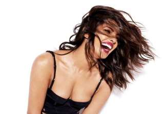 Priyanka Chopra looks like a ravishing... Priyanka Chopra looks like a ravishing...