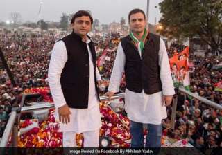 Akhilesh-Rahul hold joint road show in PM Modi's... Akhilesh-Rahul hold joint road show in PM Modi's...