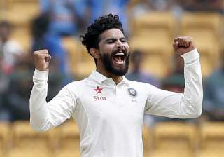 Jadeja’s dazzling catch sends danger Warner... Jadeja’s dazzling catch sends danger Warner...