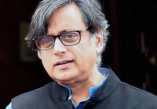 Shashi Tharoor showed mirror to Britain - India TV Shashi Tharoor showed mirror to Britain - India TV