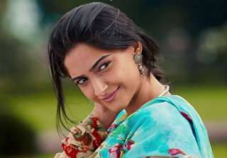Sonam Kapoor's role in Sanjay Dutt biopic - India TV Sonam Kapoor's role in Sanjay Dutt biopic - India TV