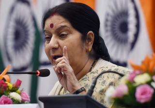 Sushma Swaraj, African Students - India TV Sushma Swaraj, African Students - India TV