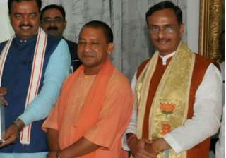 Adityanath, Parrikar, Maurya likely to resign... Adityanath, Parrikar, Maurya likely to resign...