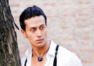 RGV attacked Tiger Shroff on Twitter - India TV RGV attacked Tiger Shroff on Twitter - India TV