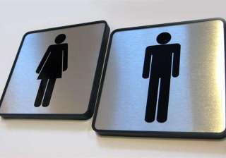 You should never use this toilet cubicle at a publ - India TV You should never use this toilet cubicle at a publ - India TV