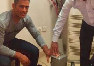 MS Dhoni, Sakshi Dhoni, UIDAI, Aadhaar Card - India TV MS Dhoni, Sakshi Dhoni, UIDAI, Aadhaar Card - India TV