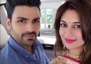 Vivek Dahiya, Divayanka Tripathi - India TV Vivek Dahiya, Divayanka Tripathi - India TV