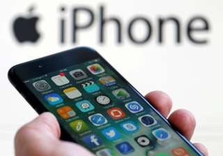Apple to begin iPhone ‘trial assembly’ in... Apple to begin iPhone ‘trial assembly’ in...