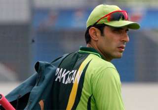 Misbah bids adieu to int’l cricket, regrets not... Misbah bids adieu to int’l cricket, regrets not...