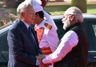 PM Modi welcomes Malaysian PM Najib Razak -... PM Modi welcomes Malaysian PM Najib Razak -...
