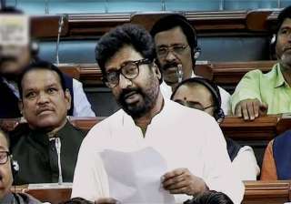 Shiv Sena MP Ravindra Gaikwad apologises to... Shiv Sena MP Ravindra Gaikwad apologises to...