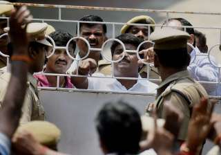 Minister Vijaya Baskar argues with police during... Minister Vijaya Baskar argues with police during...