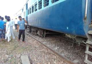 Two injured as Lucknow-bound Rajya Rani Express... Two injured as Lucknow-bound Rajya Rani Express...