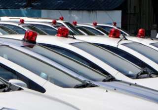 Govt bans red beacon use by VIPs, including... Govt bans red beacon use by VIPs, including...