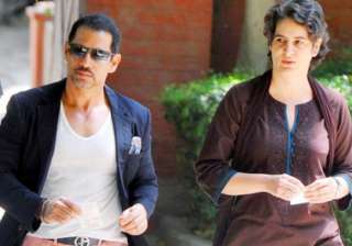 Robert Vadra, Priyanka Gandhi - India TV Robert Vadra, Priyanka Gandhi - India TV