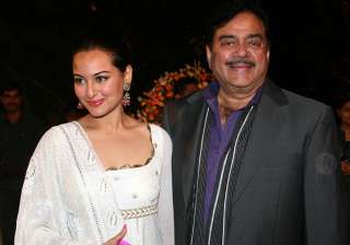 Shatrughan Sinha applauds daughter Sonakshi's... Shatrughan Sinha applauds daughter Sonakshi's...
