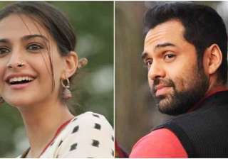 Sonam Kapoor Vs Abhay Deol - India TV Sonam Kapoor Vs Abhay Deol - India TV