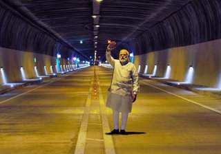 New Kashmir tunnel: Commuters complain of high... New Kashmir tunnel: Commuters complain of high...