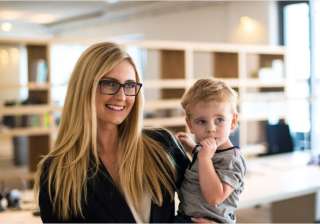 35% of working women don’t want a second child - India TV 35% of working women don’t want a second child - India TV