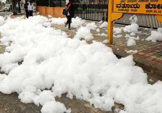 After delightful showers, Bengalureans struggle... After delightful showers, Bengalureans struggle...
