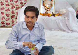 Kapil Mishra on indefinite hunger strike at his... Kapil Mishra on indefinite hunger strike at his...