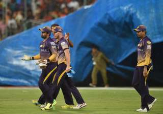 Kolkata restrict Hyderabad to 128/7 in eliminator... Kolkata restrict Hyderabad to 128/7 in eliminator...