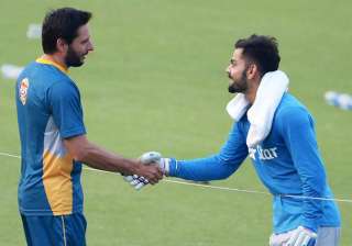 Indian, Pakistani cricketers enjoy good... Indian, Pakistani cricketers enjoy good...