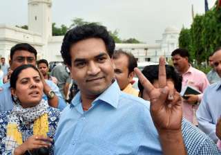 Kapil Mishra outside Delhi Assembly - India TV Kapil Mishra outside Delhi Assembly - India TV
