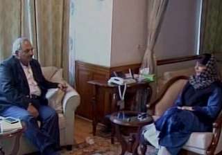 Union Home Secretary holds talks with J&K CM -... Union Home Secretary holds talks with J&K CM -...