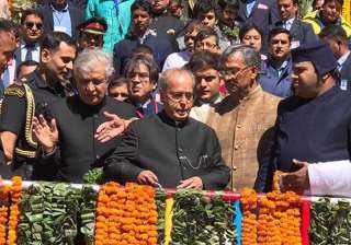President Pranab Mukherjee visits Badrinath... President Pranab Mukherjee visits Badrinath...