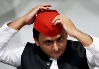Akhilesh Yadav stirs controversy with remarks on... Akhilesh Yadav stirs controversy with remarks on...