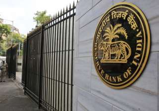 RBI to soon launch pink-green Re 1 notes:... RBI to soon launch pink-green Re 1 notes:...